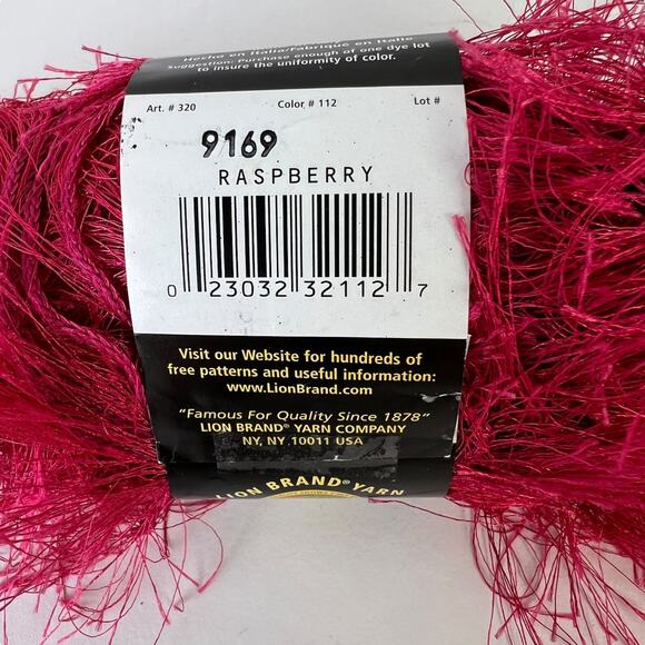 Lion Brand Fun Fur Eyelash Yarn 11 Skeins & 2 Partial Wt 5 Bulky Assorted Colors - Picture 10 of 11